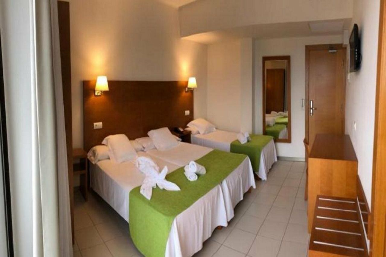 Hotel Amazonas S'Arenal Oda fotoğraf